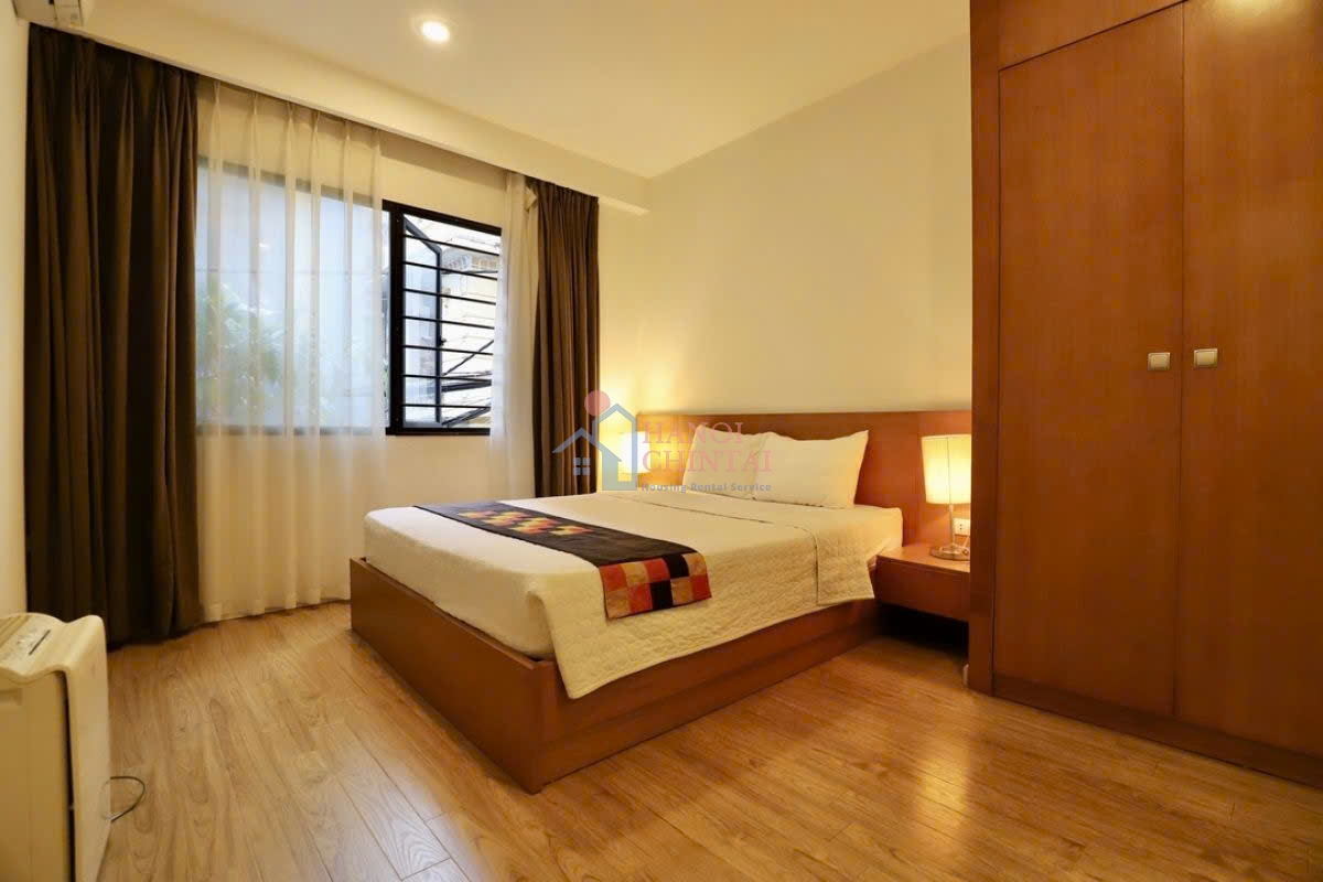 Dao Tan 通りの明るい1ベッドルーム・1バスルームアパートメント