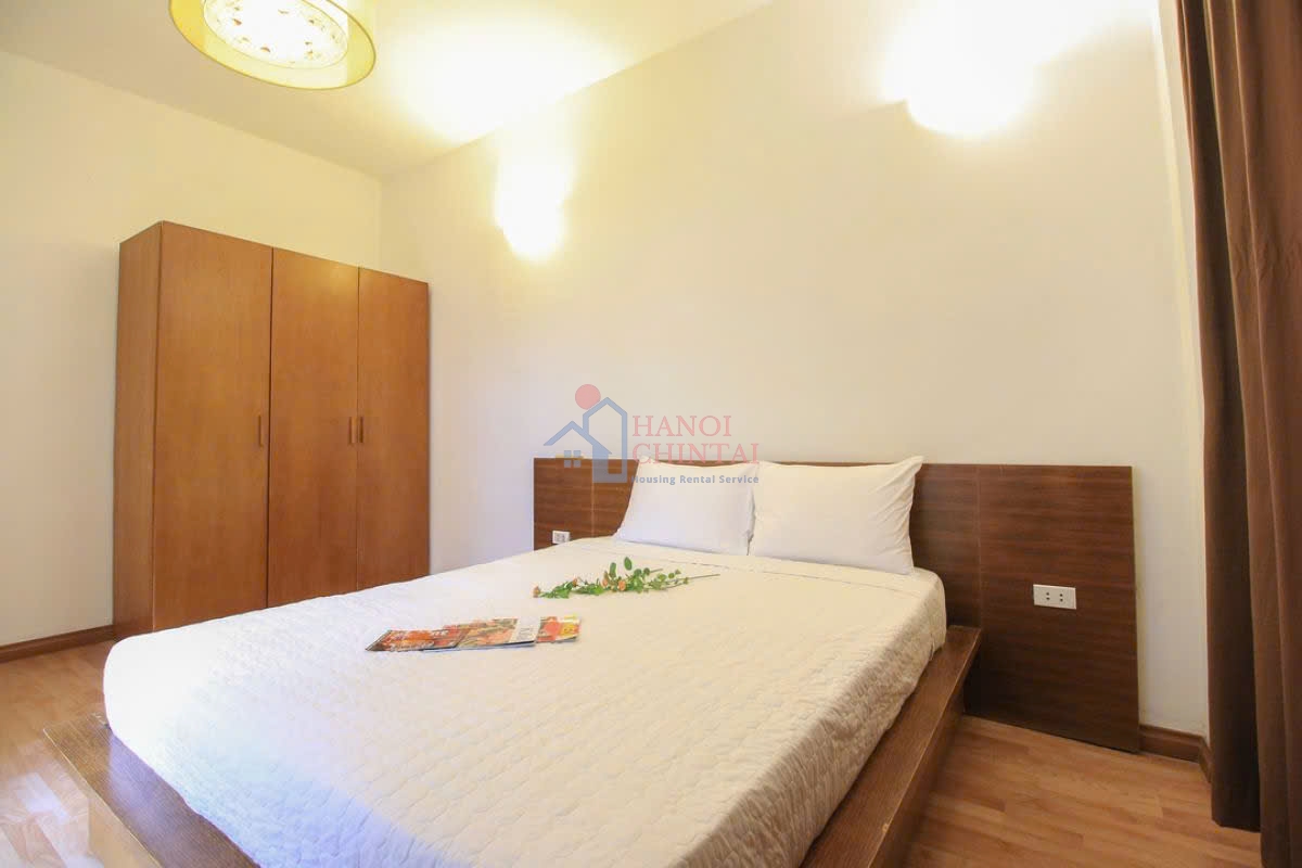 Ba Dinh District の Dao Tan Street にある明るい2ベッドルームアパート