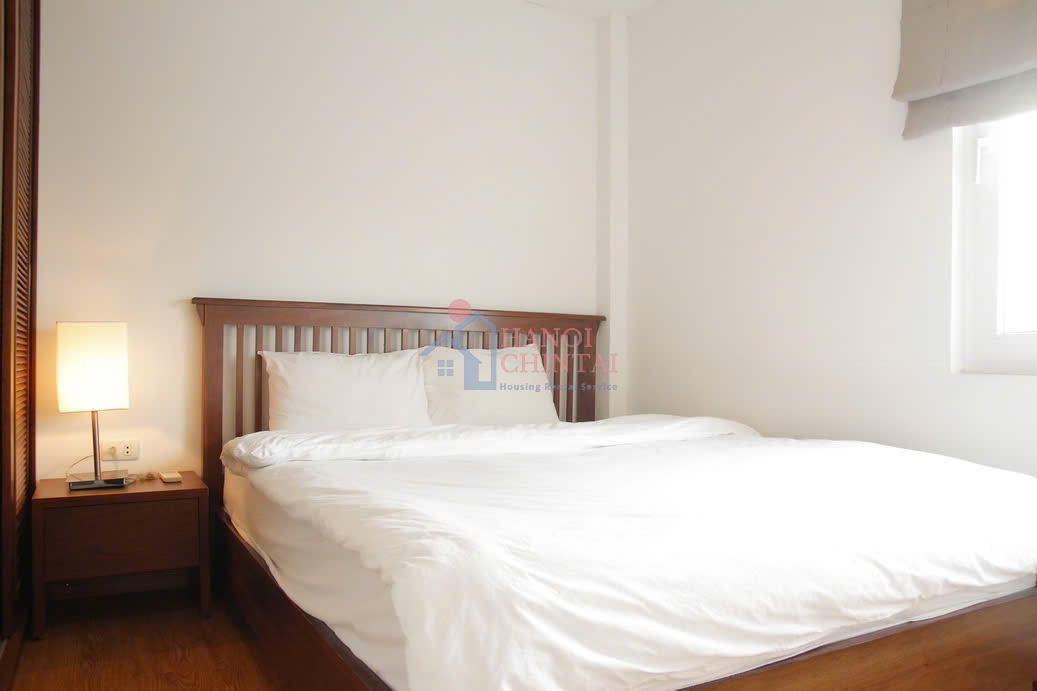 バーディン区 Pham Huy Thong Street のスタイリッシュ1ベッドルームアパート