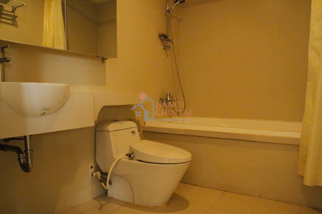 バーディン区 Pham Huy Thong Street のスタイリッシュ1ベッドルームアパート