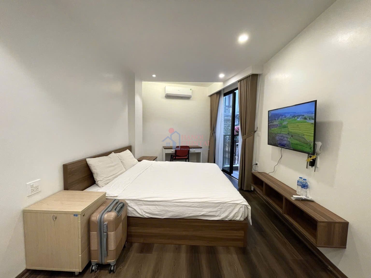 Affordable Pet-Friendly 1-Bedroom Apartment for Rent on Hoang Hoa Tham Street, Hanoi