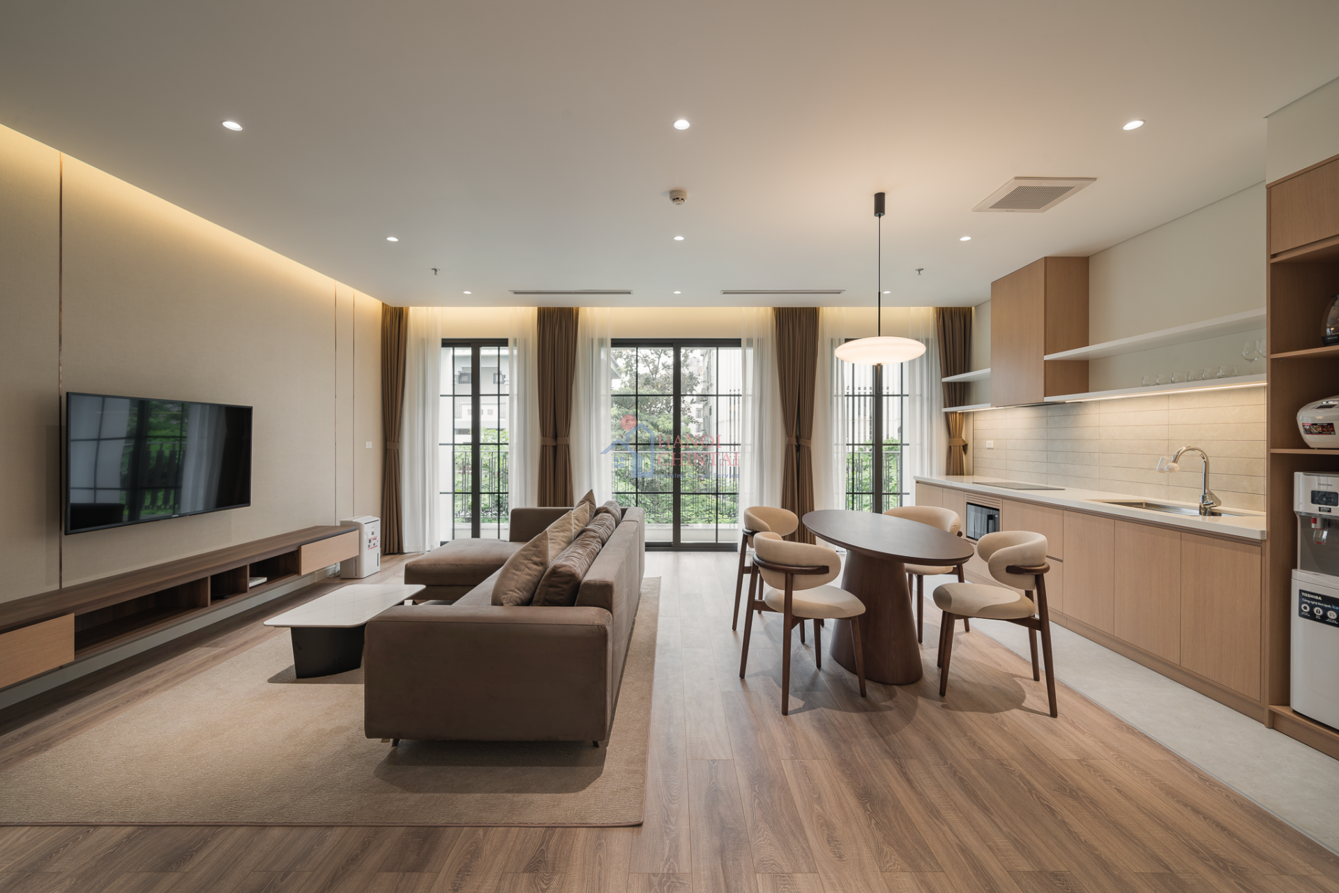 Ba Trieu通りの広々とした2ベッドルームアパート（100㎡）, Hai Ba Trung Ward