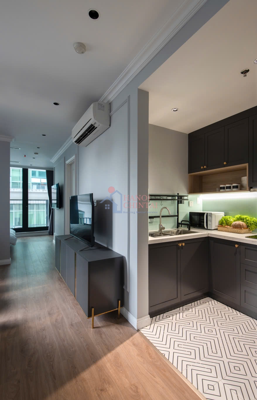 Central 1-Bedroom Serviced Apartment in Hoan Kiem Ward | 50m²