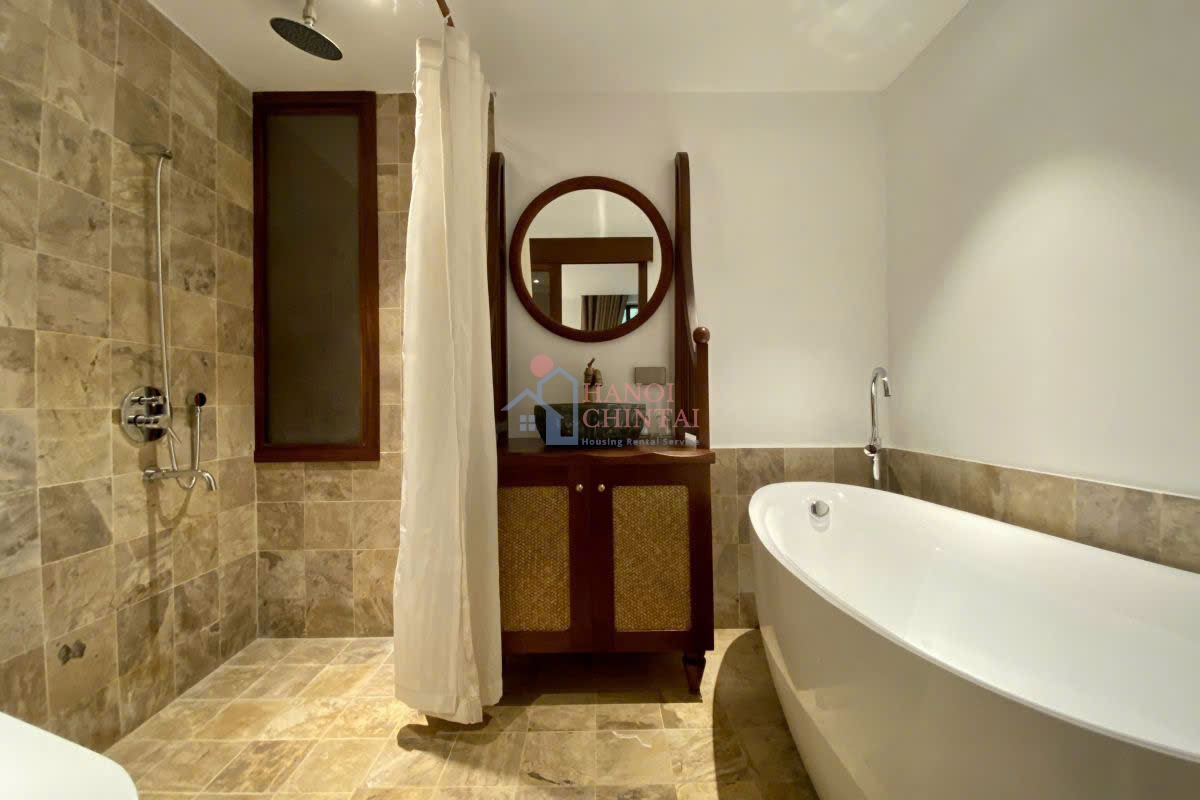 Tay Ho  Ward・To Ngoc Van の85㎡・2ベッドルーム賃貸アパート