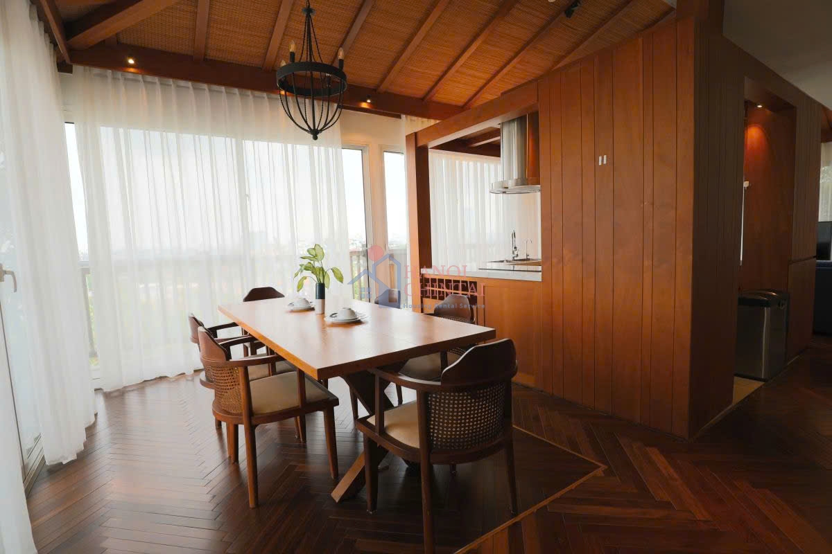 アパートメント 701 – タイホーの Xom Chua 通りにある高級 3 ベッドルーム サービスアパートメント (190 平方メートル)