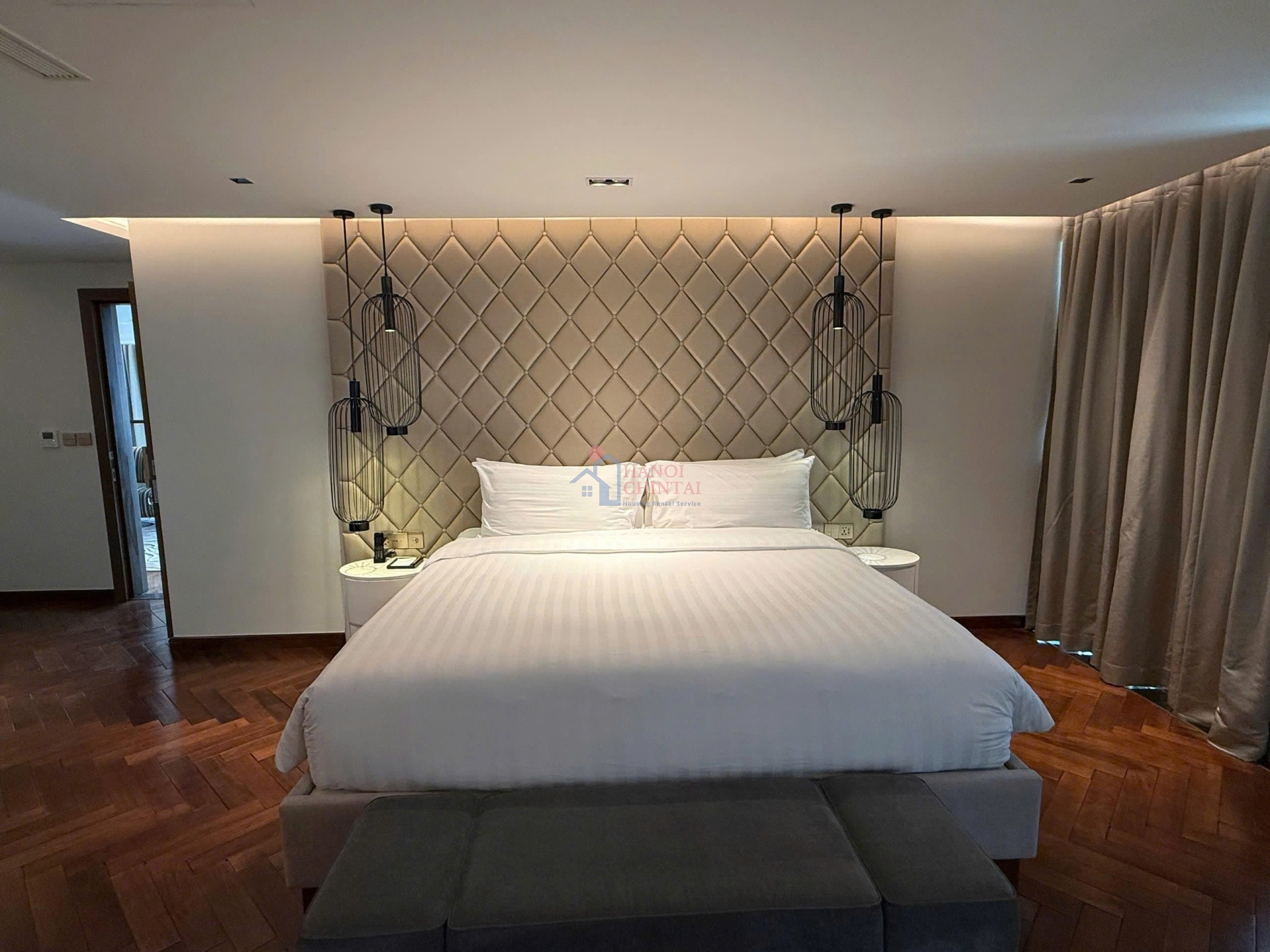 Oakwood Residence Tay Ho｜450㎡・メゾネット2階建て・3ベッドルーム高級サービスアパートメント賃貸