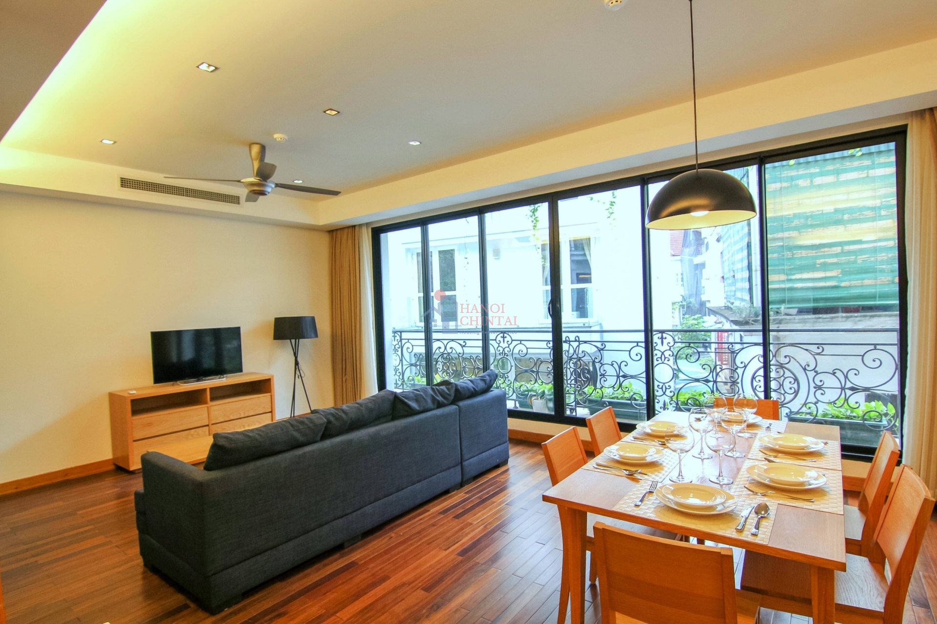 タイホー区、To Ngoc Van Streetにある豪華な3ベッドルームアパートメント – 170m²、6階