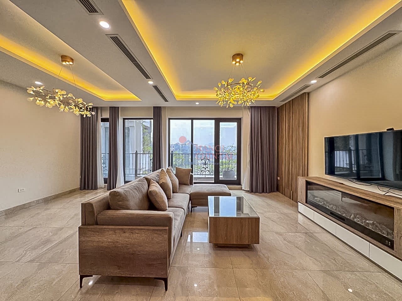 タイホー区、To Ngoc Van Streetにある豪華な2ベッドルームアパートメント – 180m²、2階