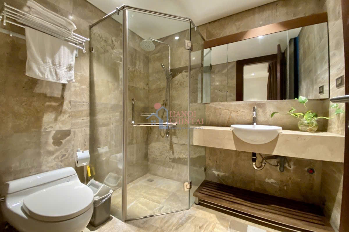 ハノイ西湖エリアの高級3LDKサービスアパートメント