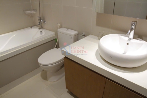 Bright 1BR Apartment for Rent on Dao Tan Street, Ba Dinh District, Hanoi – 40m image 1