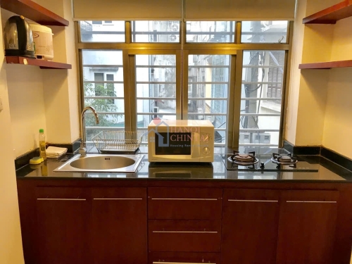 Dao Tan Street・Ba Dinh District にある明るい 1BR 賃貸アパート image 4