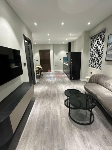 Bright and Spacious 1-Bedroom Apartment for Rent in Ngoc Khanh Ward, Hanoi image 1