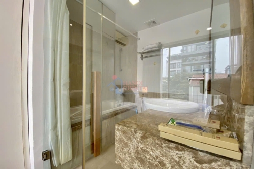 R601号室・80㎡・2ベッドルーム｜Tay Ho Ward・タイホー区の賃貸アパート image 1