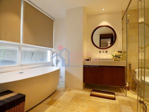 To Ngoc Van の広々とした 3 ベッドルーム アパートメント、プール付き – 180m²、明るく静か image 5