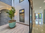 タイホー区、To Ngoc Van Streetにある豪華な2ベッドルームアパートメント – 180m²、2階